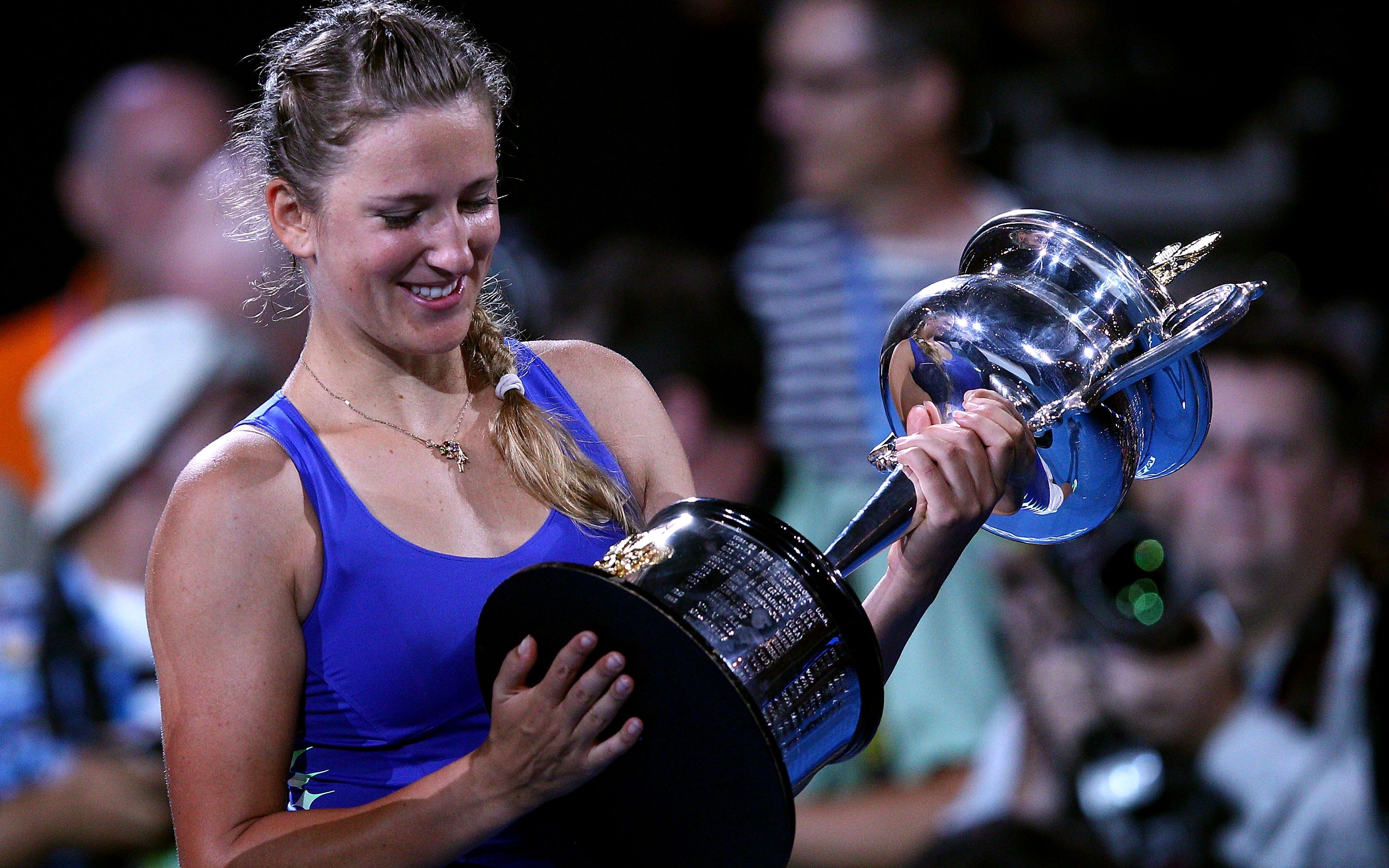 包含阿扎伦卡赛事官方发布高光表现新规，切尔西争议不断！的词条